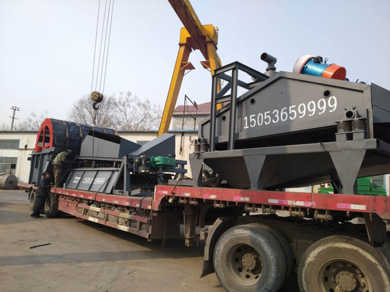 新型細(xì)沙回收機發(fā)貨現(xiàn)場